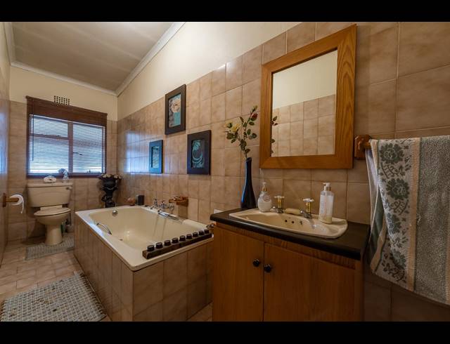 4 BEDROOM HOUSE FOR SALE IN REGENTS PARK
